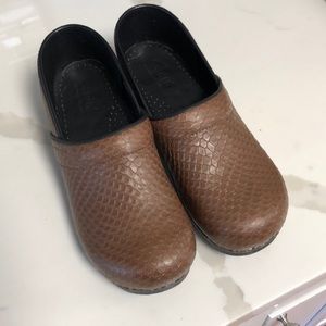 Sanita Professional clog size 40, EUC.